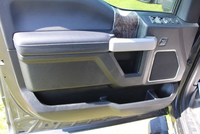 2019 Ford F-250 Diesel 4x4 Lariat | Roscoe, IL | Autoland Outlets 2019 Ford F-250 Diesel 4x4 Lariat | Roscoe, IL | Autoland Outlets