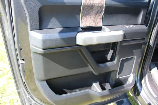 2019 Ford F-250 Diesel 4x4 Lariat | Roscoe, IL | Autoland Outlets