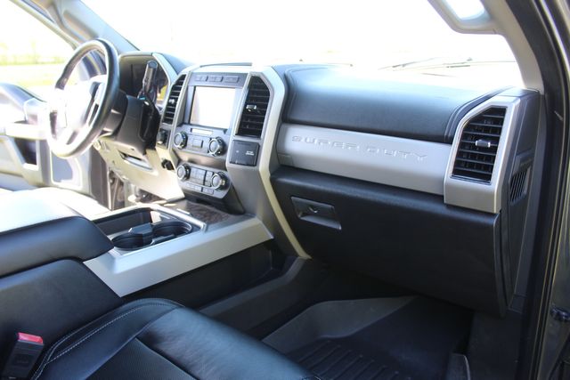 2019 Ford F-250 Diesel 4x4 Lariat | Roscoe, IL | Autoland Outlets 2019 Ford F-250 Diesel 4x4 Lariat | Roscoe, IL | Autoland Outlets