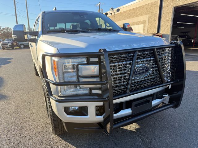 2019 Ford F-250 PLATINUM EDITION 4X4 6.2L  155K