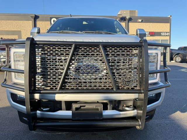 2019 Ford F-250 PLATINUM EDITION 4X4 6.2L  155K