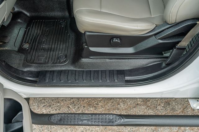 2019 Ford F-250 Super Duty XL LONG BED / SUPER LOW MILES / SINGLE OWNER | Austin, TX | Rocky Mountain Truck Stop Austin