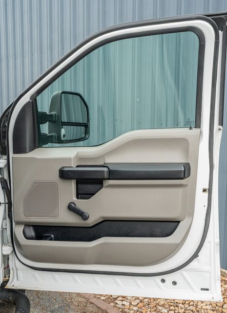 2019 Ford F-250 Super Duty XL LONG BED / SUPER LOW MILES / SINGLE OWNER | Austin, TX | Rocky Mountain Truck Stop Austin