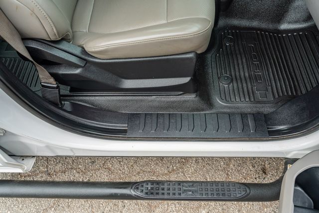 2019 Ford F-250 Super Duty XL LONG BED / SUPER LOW MILES / SINGLE OWNER | Austin, TX | Rocky Mountain Truck Stop Austin