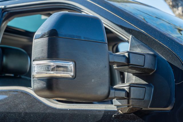 2019 Ford F-250 Super Duty Lariat ULTIMATE CREW FX4 / CLEAN CARFAX 1-OWNER | Austin, TX | Rocky Mountain Truck Stop Austin