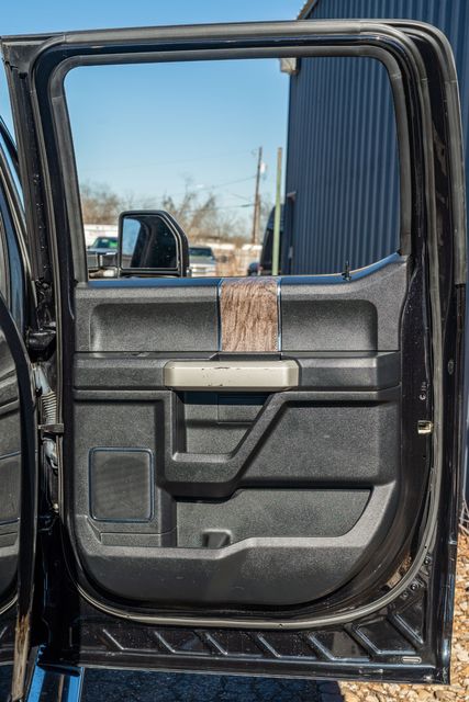 2019 Ford F-250 Super Duty Lariat ULTIMATE CREW FX4 / CLEAN CARFAX 1-OWNER | Austin, TX | Rocky Mountain Truck Stop Austin