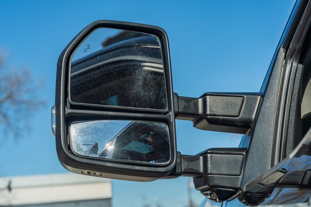 2019 Ford F-250 Super Duty Lariat ULTIMATE CREW FX4 / CLEAN CARFAX 1-OWNER | Austin, TX | Rocky Mountain Truck Stop Austin