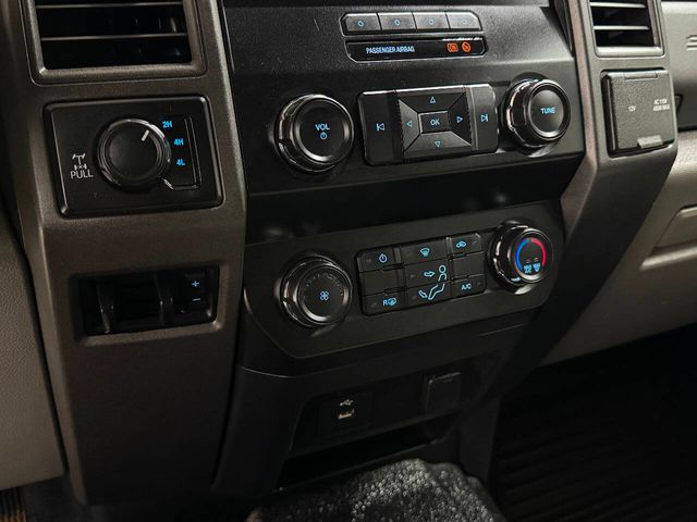 2019 Ford F-250 Super Duty XL 4x4 4dr Crew Cab 6.8 ft. SB Pickup | Houston, TX | Houston Auto Credit 2019 Ford F-250 Super Duty XL 4x4 4dr Crew Cab 6.8 ft. SB Pickup | Houston, TX | Houston Auto Credit