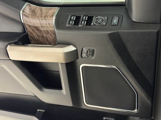 2019 Ford F-250 Super Duty Lariat 4x4 4dr Crew Cab 6.8 ft. SB Pickup | Houston, TX | Houston Auto Credit 2019 Ford F-250 Super Duty Lariat 4x4 4dr Crew Cab 6.8 ft. SB Pickup | Houston, TX | Houston Auto Credit