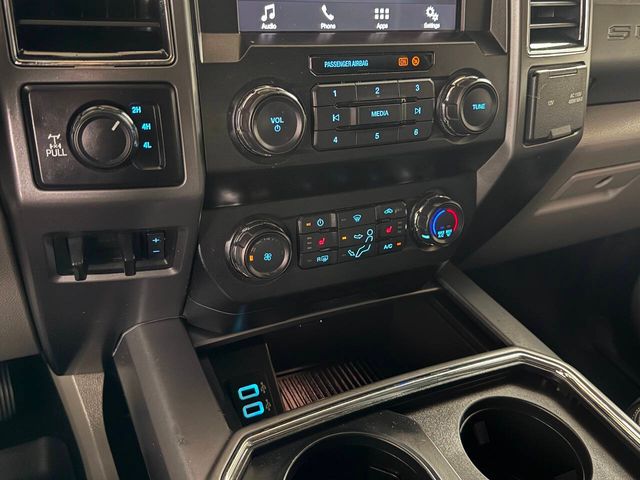 2019 Ford F-250 Super Duty XLT 4x4 4dr Crew Cab 6.8 ft. SB Pickup | Houston, TX | Houston Auto Credit 2019 Ford F-250 Super Duty XLT 4x4 4dr Crew Cab 6.8 ft. SB Pickup | Houston, TX | Houston Auto Credit