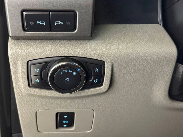 2019 Ford F-250 Super Duty XLT 4x4 4dr Crew Cab 6.8 ft. SB Pickup | Houston, TX | Houston Auto Credit