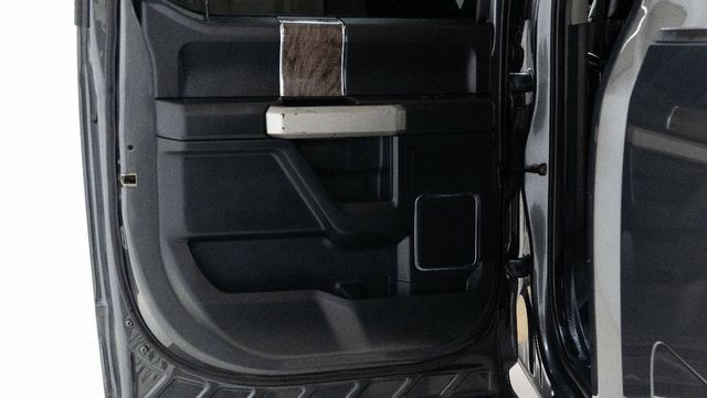 2019 Ford F-250 Super Duty Lariat 4x4 4dr Crew Cab 6.8 ft. SB Pickup | Houston, TX | Houston Auto Credit
