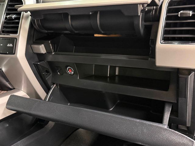 2019 Ford F-250 Super Duty Lariat 4x4 4dr Crew Cab 6.8 ft. SB Pickup | Houston, TX | Houston Auto Credit 2019 Ford F-250 Super Duty Lariat 4x4 4dr Crew Cab 6.8 ft. SB Pickup | Houston, TX | Houston Auto Credit