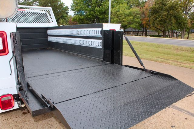 2019 Ford F-250 Super Duty Service Utility Contractor Truck With Power LiftGate | Irving, Texas | Lonestar Automart Inc. 2019 Ford F-250 Super Duty Service Utility Contractor Truck With Power LiftGate | Irving, Texas | Lonestar Automart Inc.