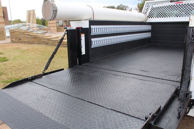 2019 Ford F-250 Super Duty Service Utility Contractor Truck With Power LiftGate | Irving, Texas | Lonestar Automart Inc. 2019 Ford F-250 Super Duty Service Utility Contractor Truck With Power LiftGate | Irving, Texas | Lonestar Automart Inc.