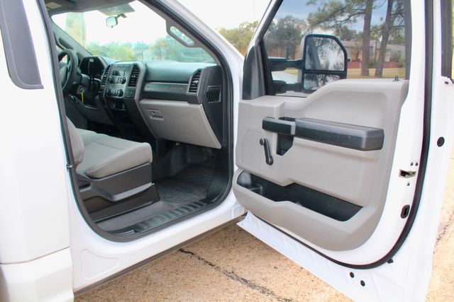 2019 Ford F-250 Super Duty Service Utility Contractor Truck With Power LiftGate | Irving, Texas | Lonestar Automart Inc. 2019 Ford F-250 Super Duty Service Utility Contractor Truck With Power LiftGate | Irving, Texas | Lonestar Automart Inc.