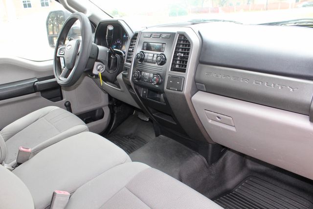 2019 Ford F-250 Super Duty Service Utility Contractor Truck With Power LiftGate | Irving, Texas | Lonestar Automart Inc. 2019 Ford F-250 Super Duty Service Utility Contractor Truck With Power LiftGate | Irving, Texas | Lonestar Automart Inc.