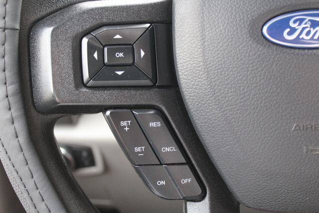 2019 Ford F-250 Super Duty Service Utility Contractor Truck With Power LiftGate | Irving, Texas | Lonestar Automart Inc. 2019 Ford F-250 Super Duty Service Utility Contractor Truck With Power LiftGate | Irving, Texas | Lonestar Automart Inc.