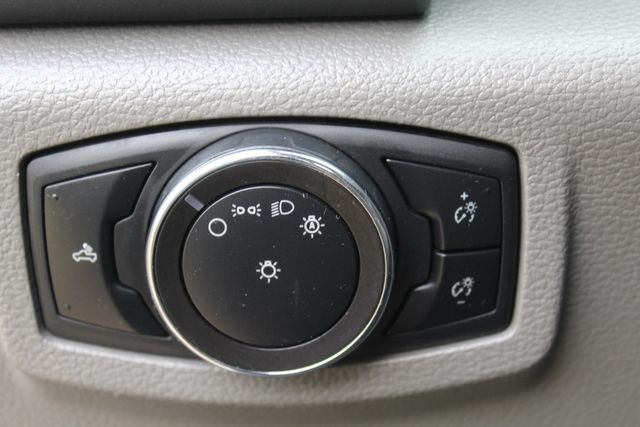 2019 Ford F-250 Super Duty Service Utility Contractor Truck With Power LiftGate | Irving, Texas | Lonestar Automart Inc. 2019 Ford F-250 Super Duty Service Utility Contractor Truck With Power LiftGate | Irving, Texas | Lonestar Automart Inc.