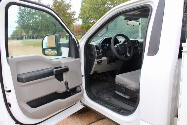 2019 Ford F-250 Super Duty Service Utility Contractor Truck With Power LiftGate | Irving, Texas | Lonestar Automart Inc. 2019 Ford F-250 Super Duty Service Utility Contractor Truck With Power LiftGate | Irving, Texas | Lonestar Automart Inc.