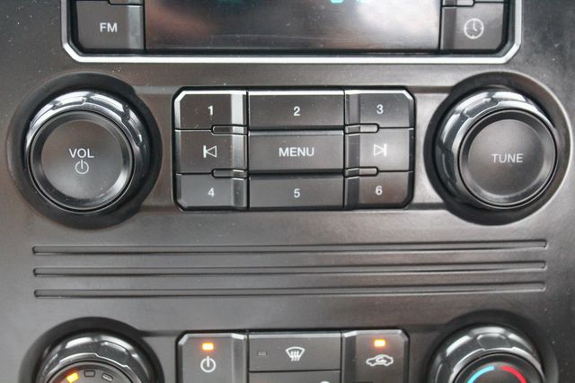 2019 Ford F-250 Super Duty Service Utility Contractor Truck With Power LiftGate | Irving, Texas | Lonestar Automart Inc. 2019 Ford F-250 Super Duty Service Utility Contractor Truck With Power LiftGate | Irving, Texas | Lonestar Automart Inc.