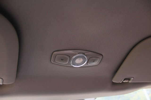 2019 Ford F-250 Super Duty Service Utility Contractor Truck With Power LiftGate | Irving, Texas | Lonestar Automart Inc. 2019 Ford F-250 Super Duty Service Utility Contractor Truck With Power LiftGate | Irving, Texas | Lonestar Automart Inc.