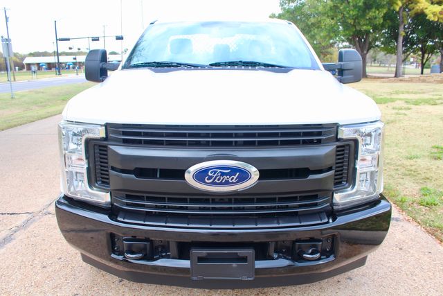 2019 Ford F-250 Super Duty Service Utility Contractor Truck With Power LiftGate | Irving, Texas | Lonestar Automart Inc. 2019 Ford F-250 Super Duty Service Utility Contractor Truck With Power LiftGate | Irving, Texas | Lonestar Automart Inc.