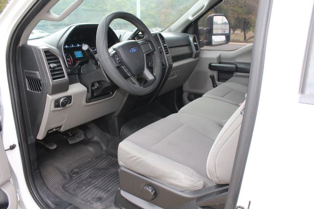 2019 Ford F-250 Super Duty Service Utility Contractor Truck With Power LiftGate | Irving, Texas | Lonestar Automart Inc. 2019 Ford F-250 Super Duty Service Utility Contractor Truck With Power LiftGate | Irving, Texas | Lonestar Automart Inc.