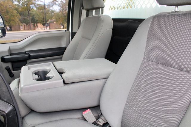 2019 Ford F-250 Super Duty Service Utility Contractor Truck With Power LiftGate | Irving, Texas | Lonestar Automart Inc. 2019 Ford F-250 Super Duty Service Utility Contractor Truck With Power LiftGate | Irving, Texas | Lonestar Automart Inc.