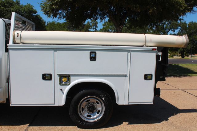 2019 Ford F-250 Super Duty Utility Service Truck With Power LiftGate | Irving, Texas | Lonestar Automart Inc. 2019 Ford F-250 Super Duty Utility Service Truck With Power LiftGate | Irving, Texas | Lonestar Automart Inc.