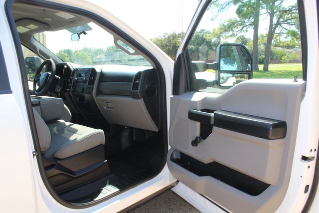 2019 Ford F-250 Super Duty Utility Service Truck With Power LiftGate | Irving, Texas | Lonestar Automart Inc. 2019 Ford F-250 Super Duty Utility Service Truck With Power LiftGate | Irving, Texas | Lonestar Automart Inc.