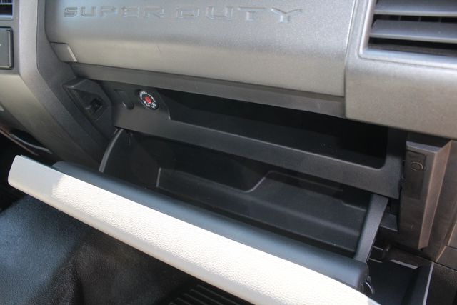 2019 Ford F-250 Super Duty Utility Service Truck With Power LiftGate | Irving, Texas | Lonestar Automart Inc. 2019 Ford F-250 Super Duty Utility Service Truck With Power LiftGate | Irving, Texas | Lonestar Automart Inc.