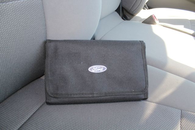 2019 Ford F-250 Super Duty Utility Service Truck With Power LiftGate | Irving, Texas | Lonestar Automart Inc. 2019 Ford F-250 Super Duty Utility Service Truck With Power LiftGate | Irving, Texas | Lonestar Automart Inc.