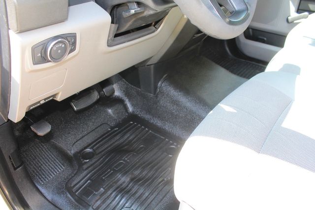 2019 Ford F-250 Super Duty Utility Service Truck With Power LiftGate | Irving, Texas | Lonestar Automart Inc. 2019 Ford F-250 Super Duty Utility Service Truck With Power LiftGate | Irving, Texas | Lonestar Automart Inc.