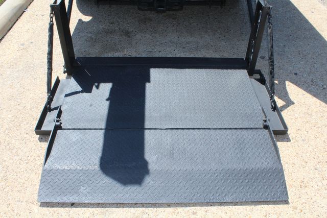 2019 Ford F-250 Super Duty Utility Service Truck With Power LiftGate | Irving, Texas | Lonestar Automart Inc. 2019 Ford F-250 Super Duty Utility Service Truck With Power LiftGate | Irving, Texas | Lonestar Automart Inc.