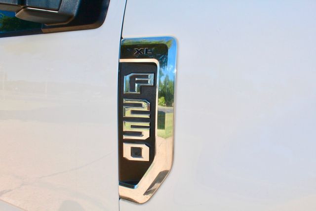 2019 Ford F-250 Super Duty Utility Service Truck With Power LiftGate | Irving, Texas | Lonestar Automart Inc. 2019 Ford F-250 Super Duty Utility Service Truck With Power LiftGate | Irving, Texas | Lonestar Automart Inc.