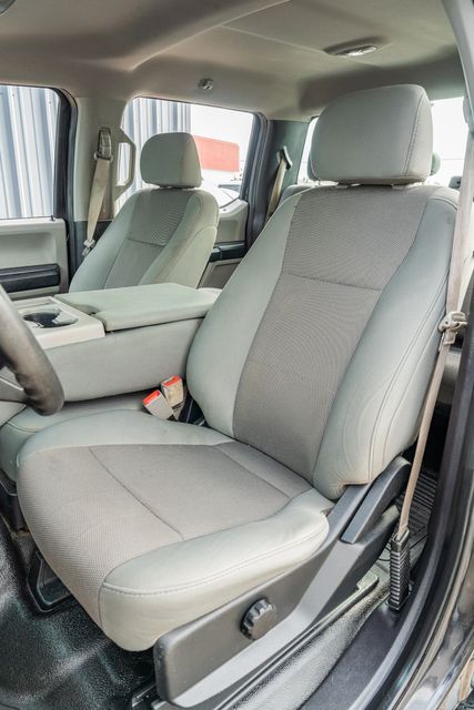 2019 Ford F-350 Super Duty XL CREW CAB STX FX4 4X4 / ONE OWNER / CLEAN CARFAX | Austin, TX | Rocky Mountain Truck Stop Austin