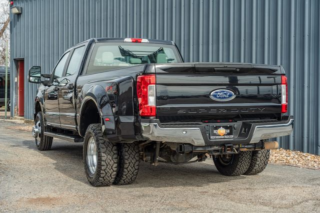 2019 Ford F-350 Super Duty XL CREW CAB STX FX4 4X4 / ONE OWNER / CLEAN CARFAX | Austin, TX | Rocky Mountain Truck Stop Austin