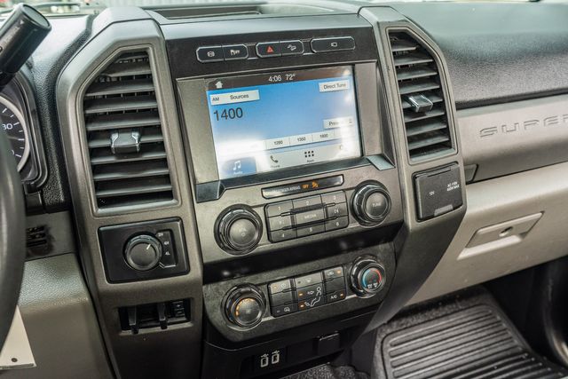 2019 Ford F-350 Super Duty XL CREW CAB STX FX4 4X4 / ONE OWNER / CLEAN CARFAX | Austin, TX | Rocky Mountain Truck Stop Austin