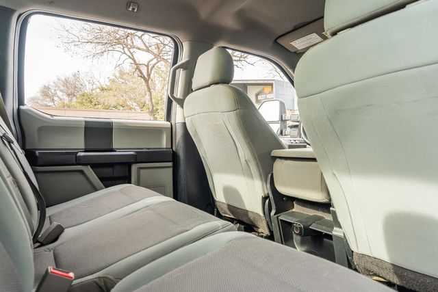 2019 Ford F-350 Super Duty XL CREW CAB STX FX4 4X4 / ONE OWNER / CLEAN CARFAX | Austin, TX | Rocky Mountain Truck Stop Austin