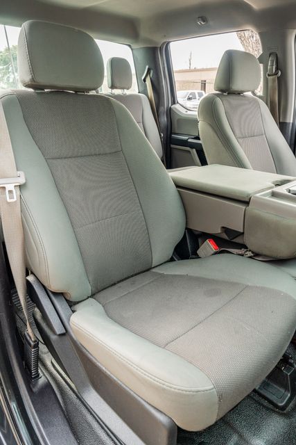 2019 Ford F-350 Super Duty XL CREW CAB STX FX4 4X4 / ONE OWNER / CLEAN CARFAX | Austin, TX | Rocky Mountain Truck Stop Austin