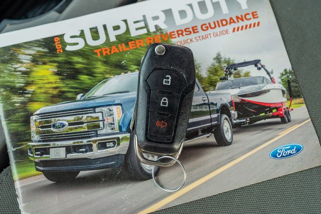 2019 Ford F-350 Super Duty XL CREW CAB STX FX4 4X4 / ONE OWNER / CLEAN CARFAX | Austin, TX | Rocky Mountain Truck Stop Austin 2019 Ford F-350 Super Duty XL CREW CAB STX FX4 4X4 / ONE OWNER / CLEAN CARFAX | Austin, TX | Rocky Mountain Truck Stop Austin