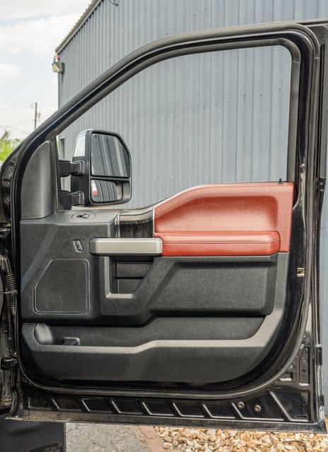 2019 Ford F-350 Super Duty Platinum ULTIMATE PKG FX4 W/ UPGRADES / LOADED | Austin, TX | Rocky Mountain Truck Stop Austin