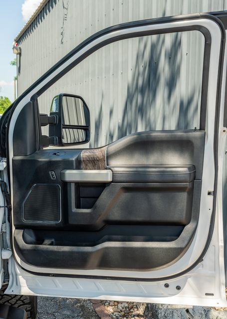 2019 Ford F-350 Super Duty Lariat ULTIMATE 4X4 SRW / CLEAN CARFAX | Austin, TX | Rocky Mountain Truck Stop Austin 2019 Ford F-350 Super Duty Lariat ULTIMATE 4X4 SRW / CLEAN CARFAX | Austin, TX | Rocky Mountain Truck Stop Austin
