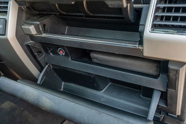2019 Ford F-350 Super Duty Lariat ULTIMATE 4X4 SRW / CLEAN CARFAX | Dallas, TX | Rocky Mountain Truck Stop Dallas