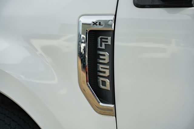 2019 Ford F-350 Super Duty XL RWD / CM FLATBED / GOOD SERVICE HISTORY | Austin, TX | Rocky Mountain Truck Stop Austin 2019 Ford F-350 Super Duty XL RWD / CM FLATBED / GOOD SERVICE HISTORY | Austin, TX | Rocky Mountain Truck Stop Austin