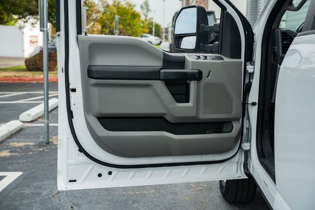 2019 Ford F-350 Super Duty XL RWD / CM FLATBED / GOOD SERVICE HISTORY | Austin, TX | Rocky Mountain Truck Stop Austin 2019 Ford F-350 Super Duty XL RWD / CM FLATBED / GOOD SERVICE HISTORY | Austin, TX | Rocky Mountain Truck Stop Austin