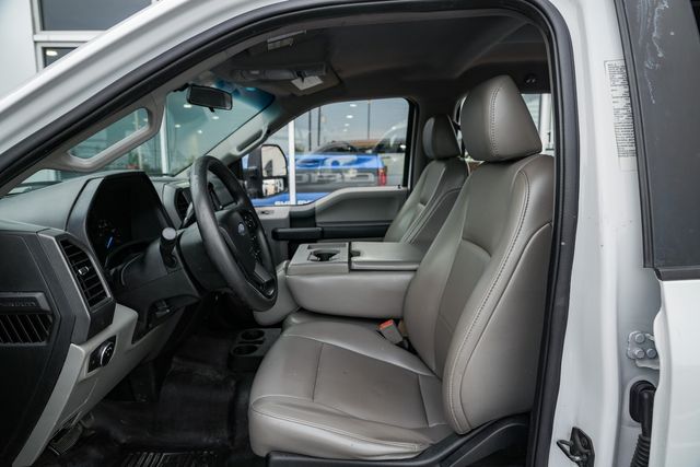 2019 Ford F-350 Super Duty XL RWD / CM FLATBED / GOOD SERVICE HISTORY | Austin, TX | Rocky Mountain Truck Stop Austin 2019 Ford F-350 Super Duty XL RWD / CM FLATBED / GOOD SERVICE HISTORY | Austin, TX | Rocky Mountain Truck Stop Austin