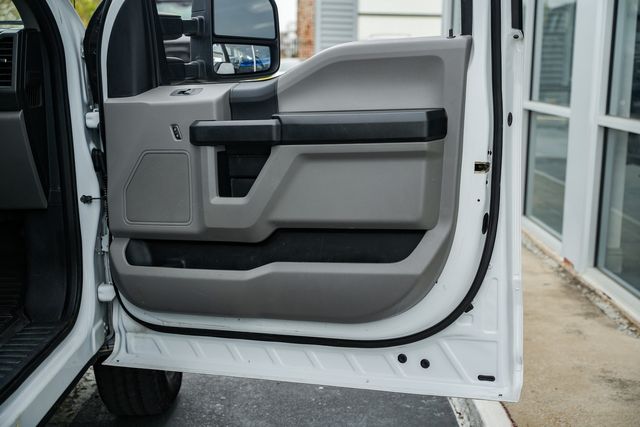 2019 Ford F-350 Super Duty XL RWD / CM FLATBED / GOOD SERVICE HISTORY | Austin, TX | Rocky Mountain Truck Stop Austin 2019 Ford F-350 Super Duty XL RWD / CM FLATBED / GOOD SERVICE HISTORY | Austin, TX | Rocky Mountain Truck Stop Austin