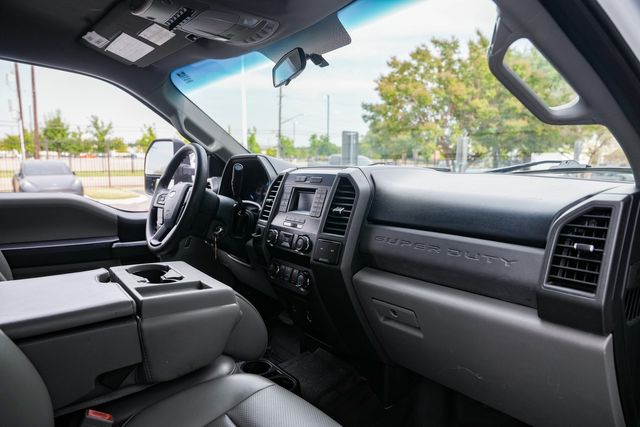 2019 Ford F-350 Super Duty XL RWD / CM FLATBED / GOOD SERVICE HISTORY | Austin, TX | Rocky Mountain Truck Stop Austin 2019 Ford F-350 Super Duty XL RWD / CM FLATBED / GOOD SERVICE HISTORY | Austin, TX | Rocky Mountain Truck Stop Austin